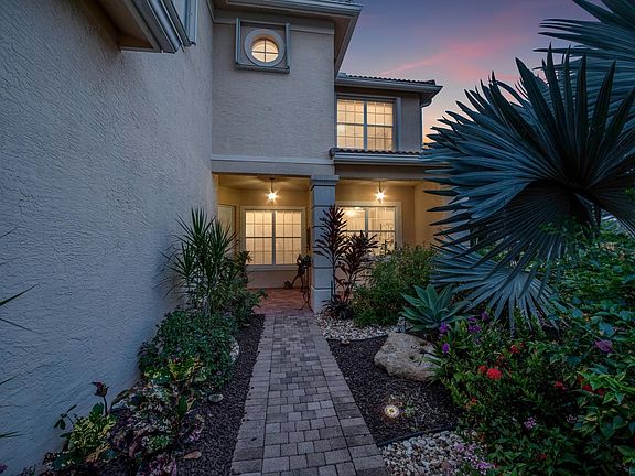 3rd image of 8847 Maple Hill Ct