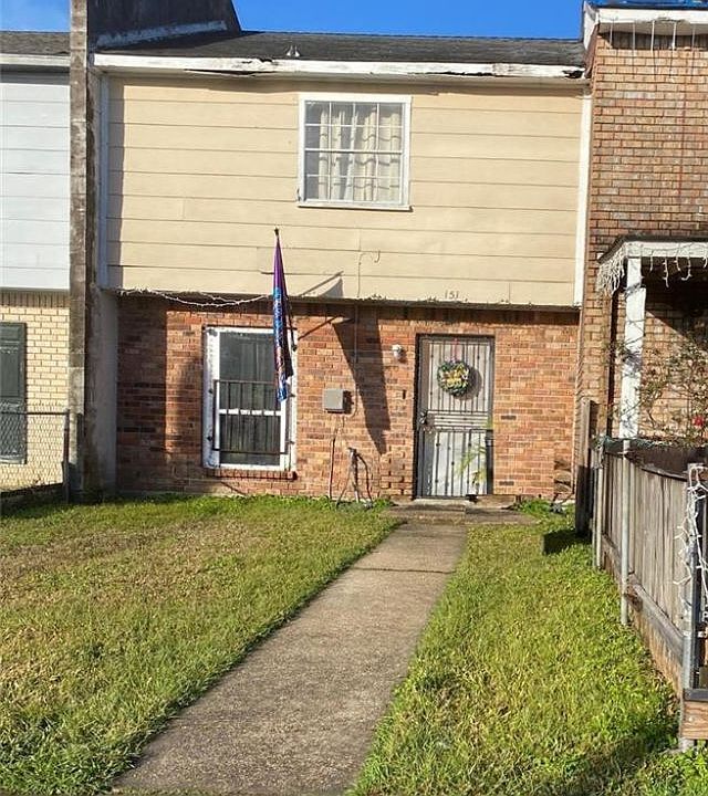 1st image of 151 Pinewood Ct