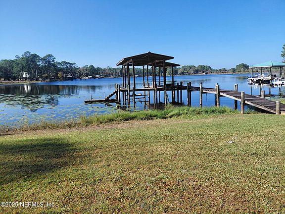 5th image of 113 LAKE COMO POINT Road