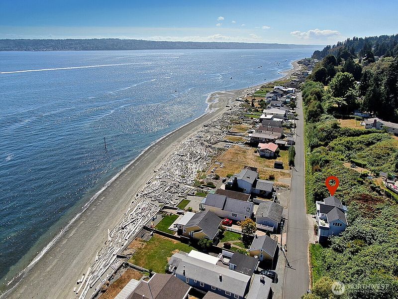 2nd image of 6598 Columbia Beach Dr.