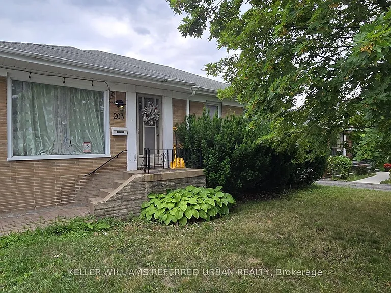 203 Hendon Ave — Photo 1