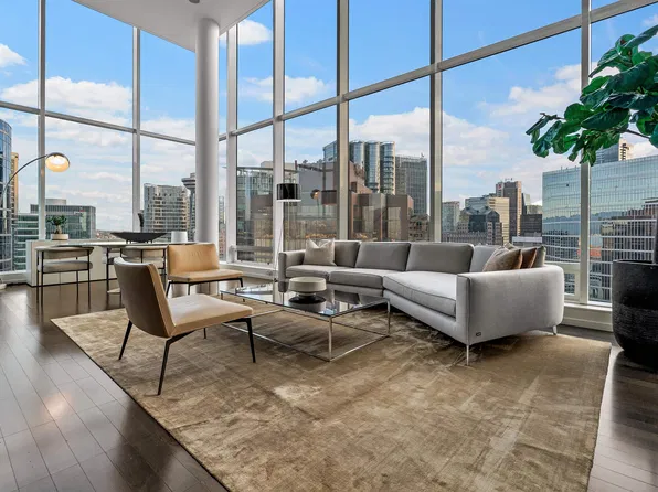 1011 Cordova St W #2603, Vancouver, BC V6C 0B2