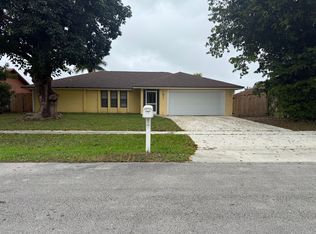 122 Santiago St, Royal Palm Beach, FL 33411