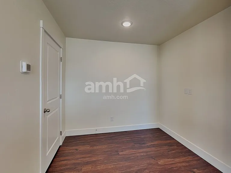 10032 W Raleigh St — Photo 7