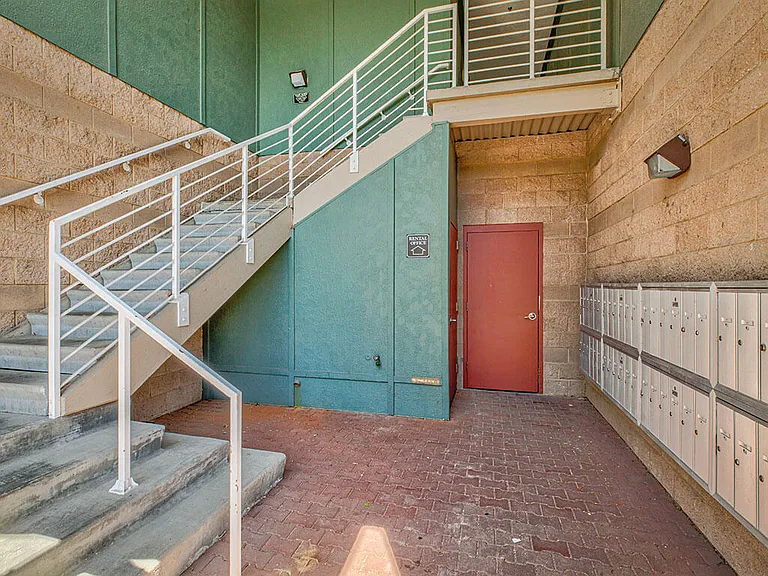 C.W. Moore Apartments — Photo 15