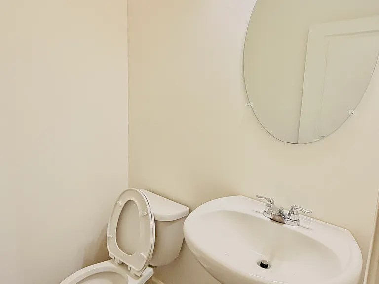 125 Carnaby St — Photo 12