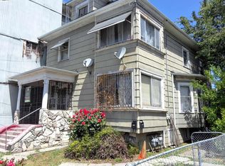 3020 E 19th St #TH, Oakland, CA 94601
