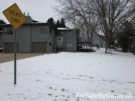 Home is on a dead end street
						:
						Corner Lot, with nice size yard. Back yard is fenced in.