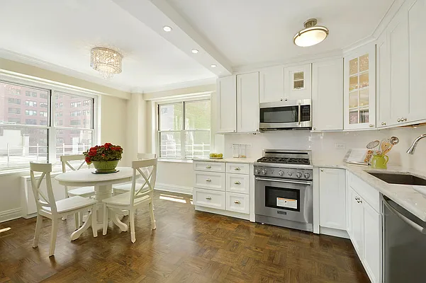 Sold by Corcoran | media 3