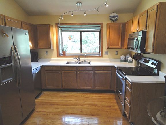 Kitchen has ss appliances.