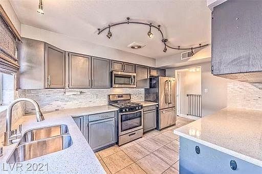 3rd image of 6928 Cortez Ct
