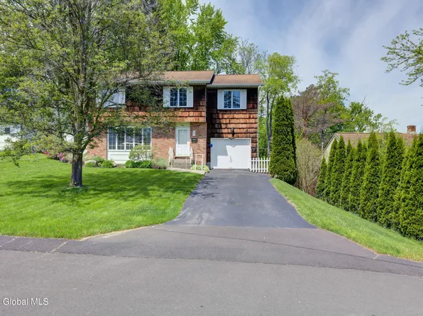 54 Kakely Street, Albany, NY 12208