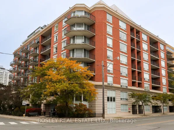 300 Balliol St #808, Toronto, ON M4S 3G6