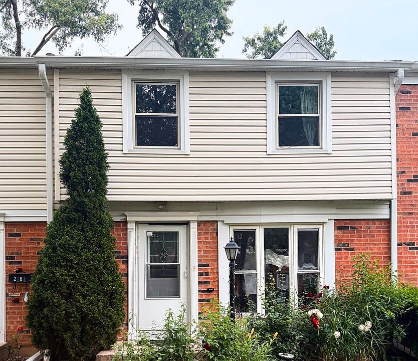 1st image of 2062 Essex Ct