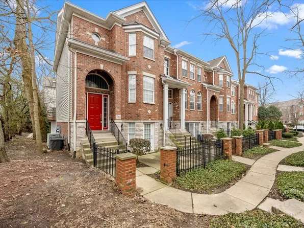 720 Prescott Ct #720, Naperville, IL 60563