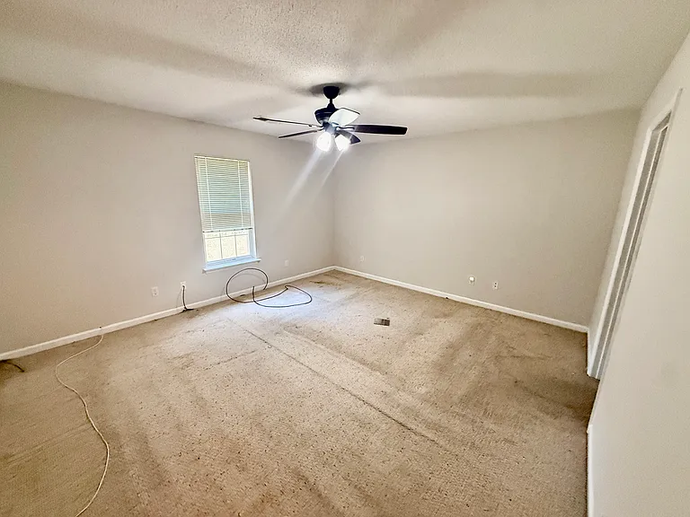 5 Twin Oaks Cir — Photo 8