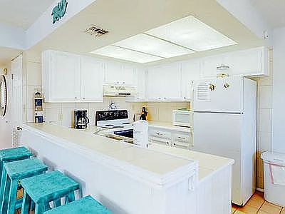 4th image of 115 E Amberjack St #109
