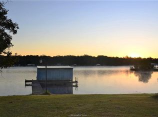 10979 Clyde Acord Rd, Franklin, TX 77856