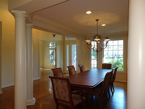 5th image of 446 Shadow Creek Dr