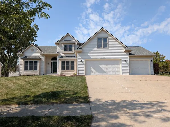 13600 Cottonwood Dr, Dewitt, MI 48820