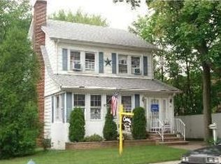 1 Joan Pl, Staten Island, NY 10314