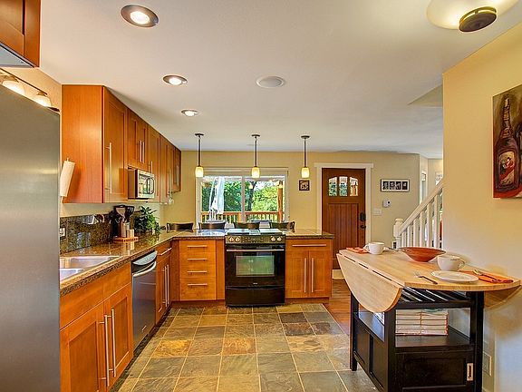2nd image of 4256 Lake Washington Blvd SE