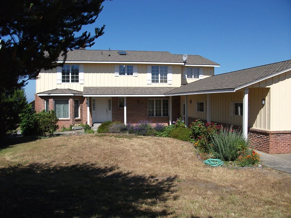 1st image of 925 Ocean Bluff Ln
