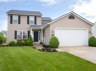 38108 Pelican Lake Dr, North Ridgeville, OH 44039