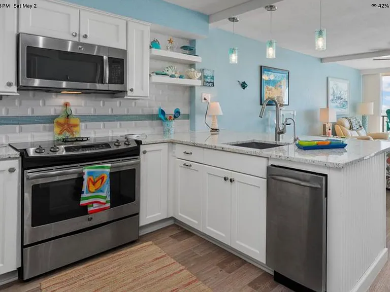 11949 FM 3005 — Photo 10