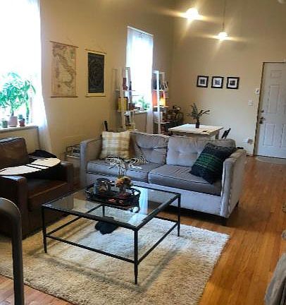 3rd image of 1410 W Waveland Ave #1