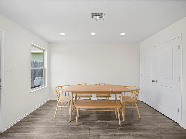 140 Witchhazel Way — Photo 9