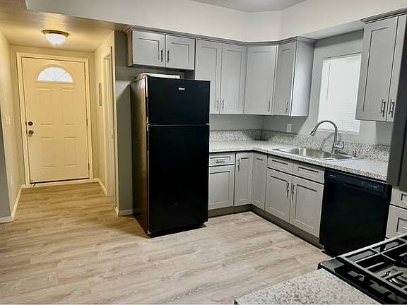 2nd image of 1817 Stanley Ave