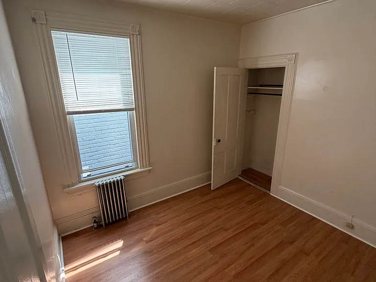 910-912 Madison Ave #2 — Photo 7
