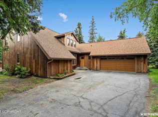 4235 Southpark Bluff Dr, Anchorage, AK 99516