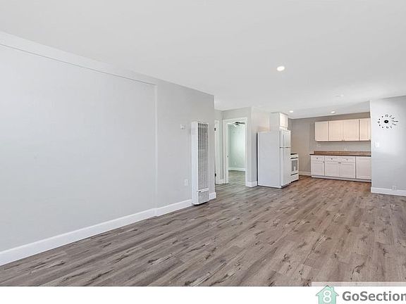 5th image of 825 W Washington Ave #A
