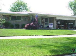 26304 E Falmouth Dr, Warren, MI 48089