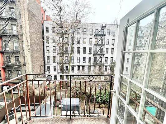 Rented by Century 21 Premier  | media 10