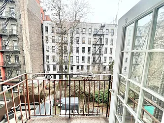 Rented by Century 21 Premier 