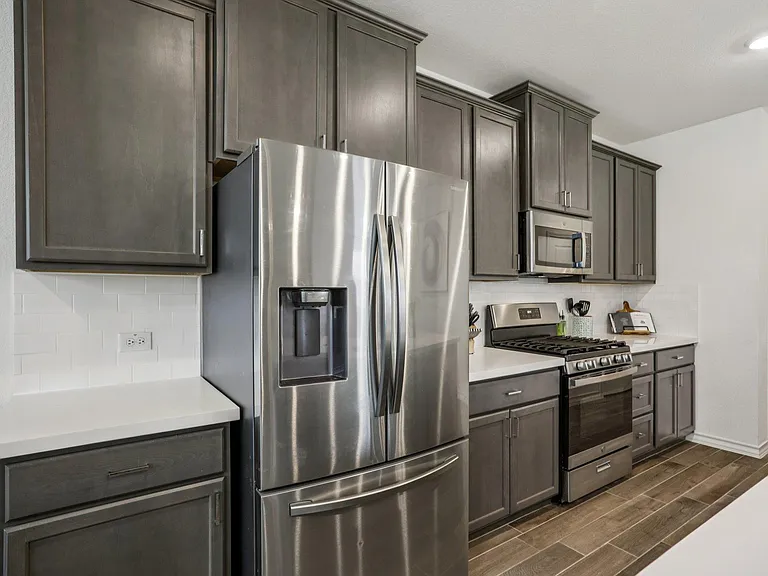 2903 Bronx Dr — Photo 15