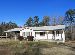 601 E England St, Crewe, VA 23930