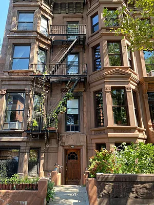 Rented by Compass | media 7