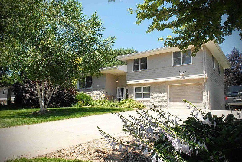 1st image of 8124 Manderson Cir