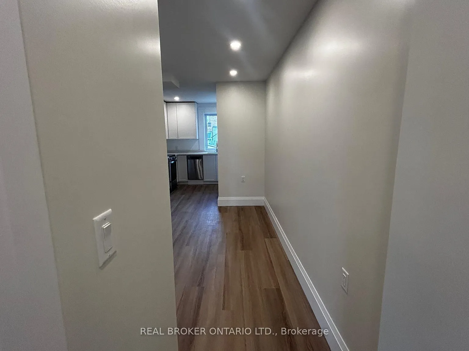 659 Vaughan Rd — Photo 3