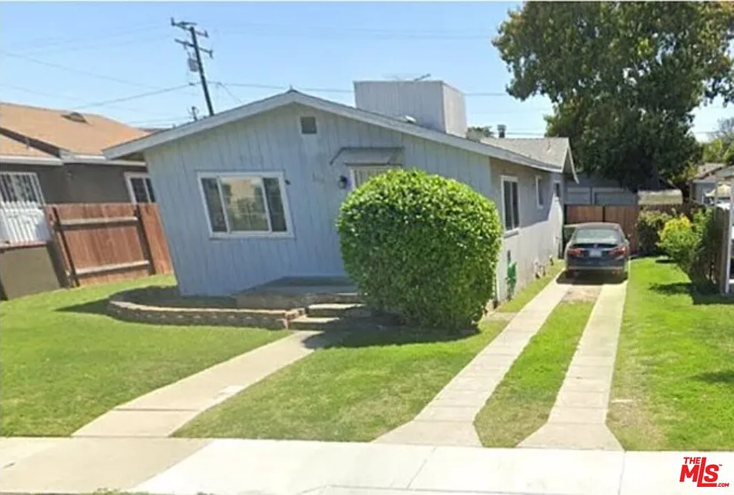 3 bed, 2.0 bath, 1000 sqft, $3,975 — Photo 3