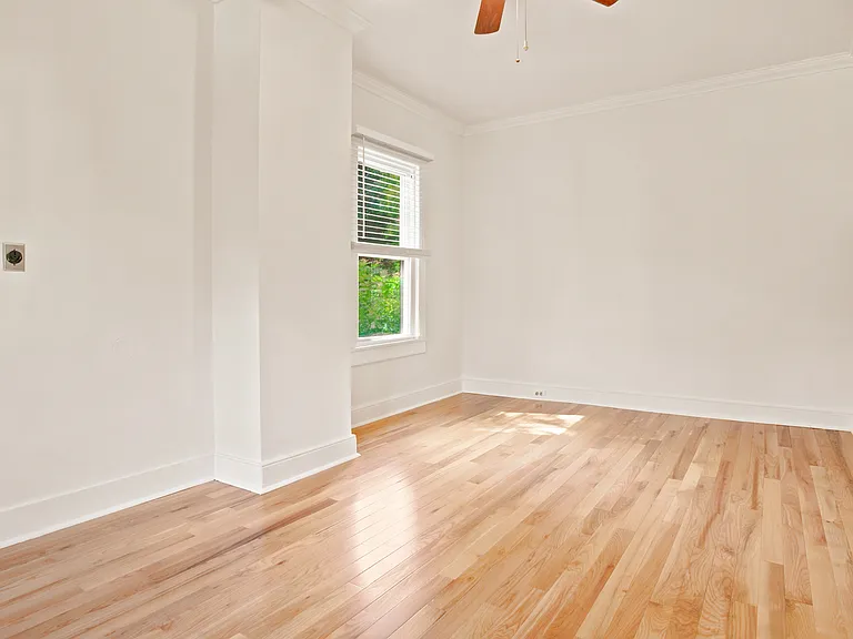 209 N Washington St — Photo 42
