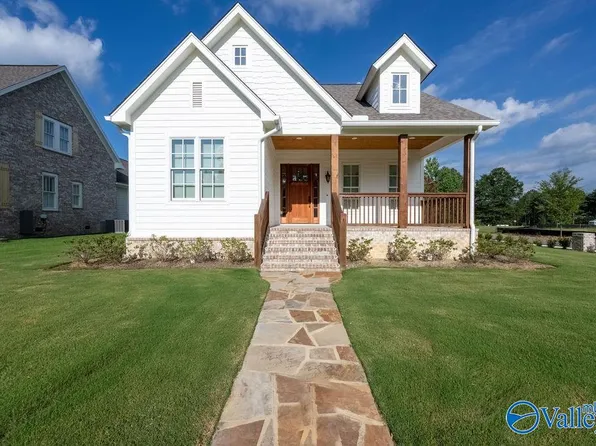 565 Copper Leaf Walk, Gadsden, AL 35901
