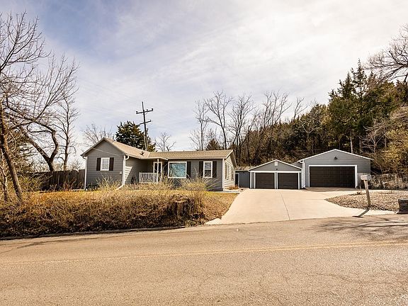 2nd image of 401 Ehlers Rd