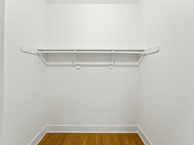 429 Bergen Ave #407 — Photo 9