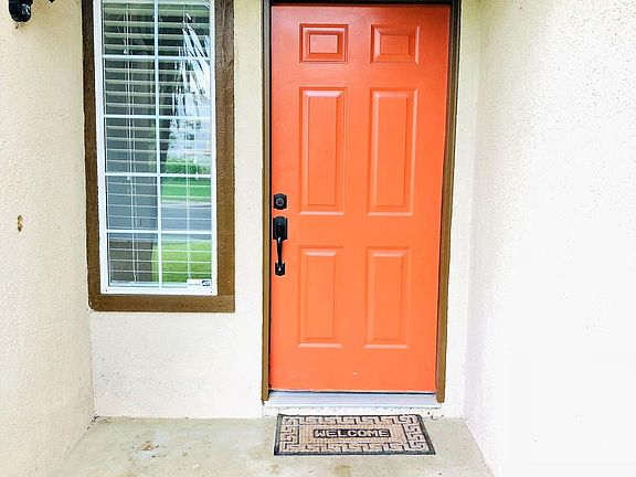 3rd image of 514 Empire Dr