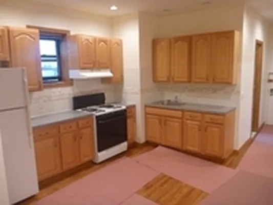 Rented by Garfield Realty  | media 13